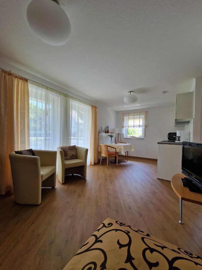Im Winkel Appartements Und Zimmer Langenargen Exterior foto